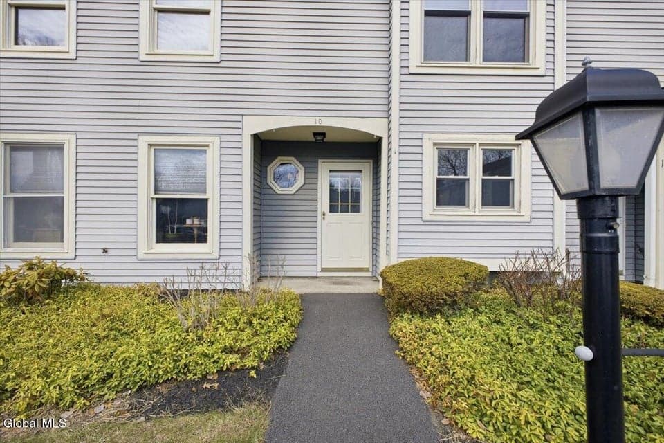 10 Minuteman Court, photo 4
