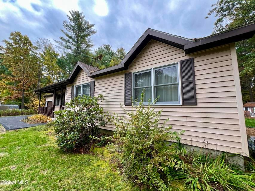 32 Linette Lane, Queensbury, NY, photo 2