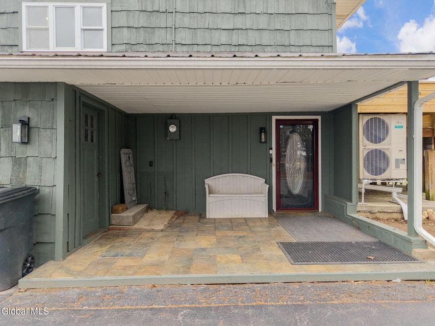 212 Spencer Road, photo 3