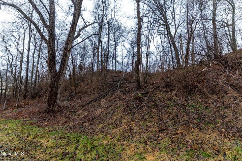 94 Briar Avenue, photo 1