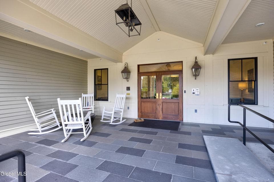 46 Union Avenue, photo 5