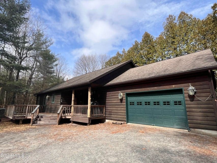 17 Hawkins Lane, photo 2