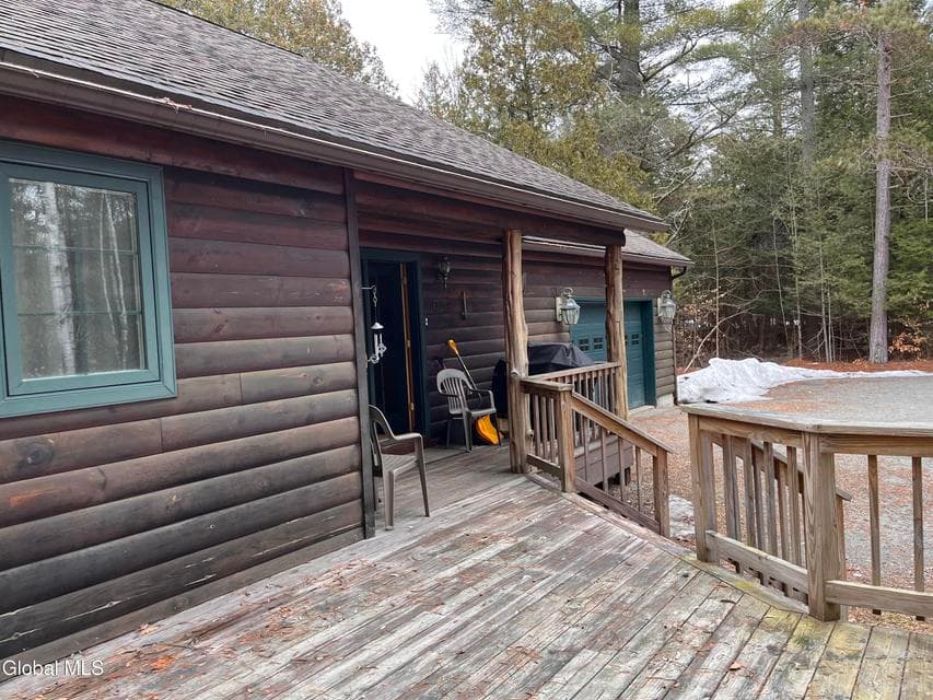 17 Hawkins Lane, photo 3