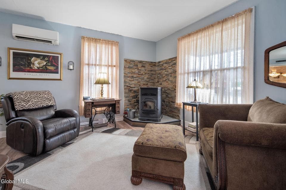 142 S Main Street, photo 5