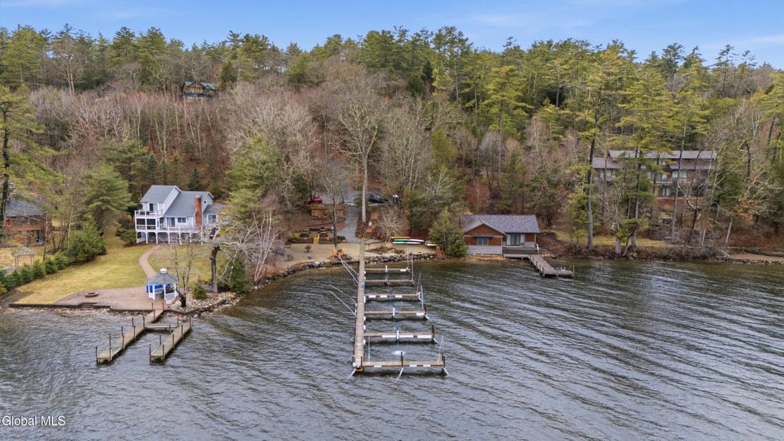 40 Ridgewood Court, photo 4