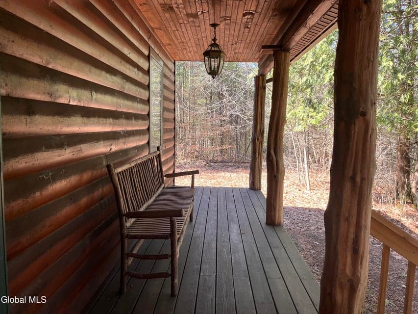 17 Hawkins Lane, photo 4