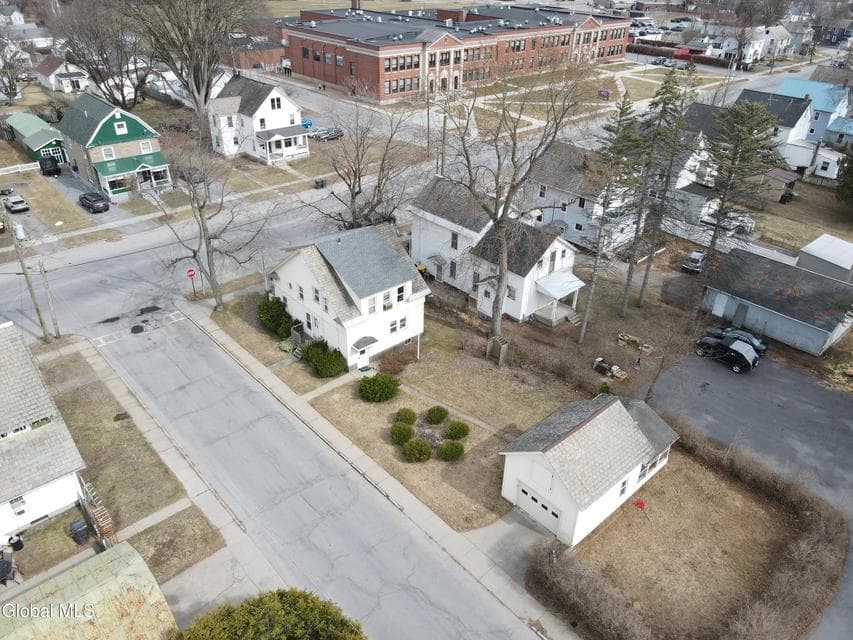82 Hudson Street, photo 3