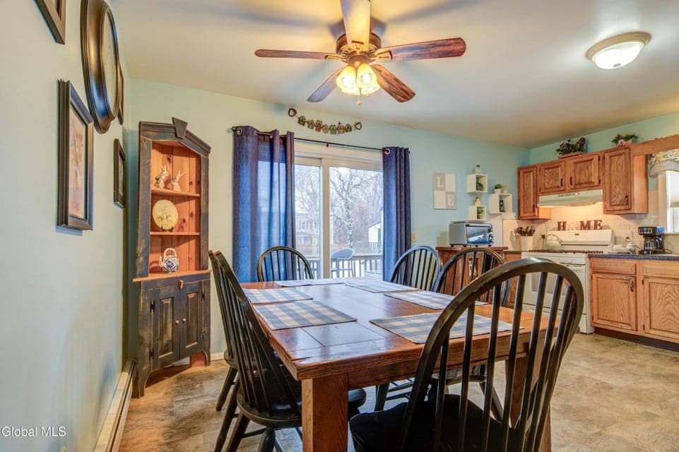 32 Richmond Street, Colonie, NY 12205, photo 3
