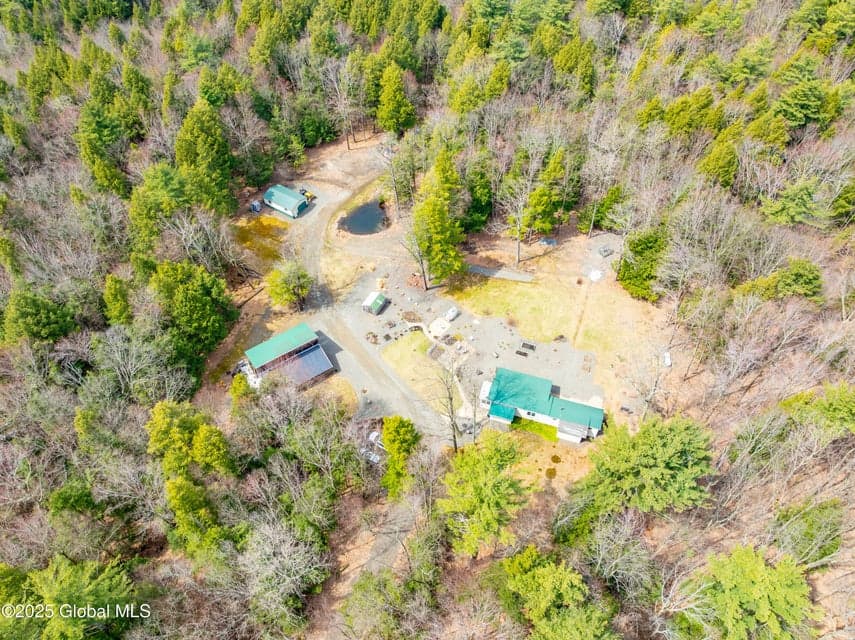77 Davitt Lake Road, photo 3