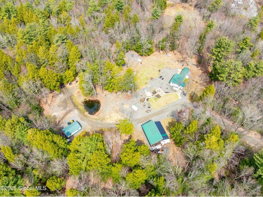 77 Davitt Lake Road, photo 4
