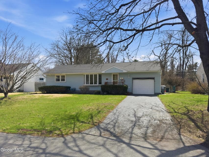 10 Knadler Drive, Colonie, NY, photo 1