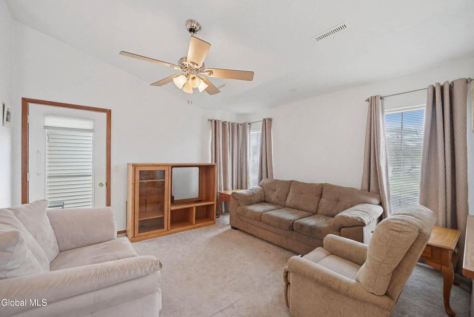 824 Ridge Circle, photo 4