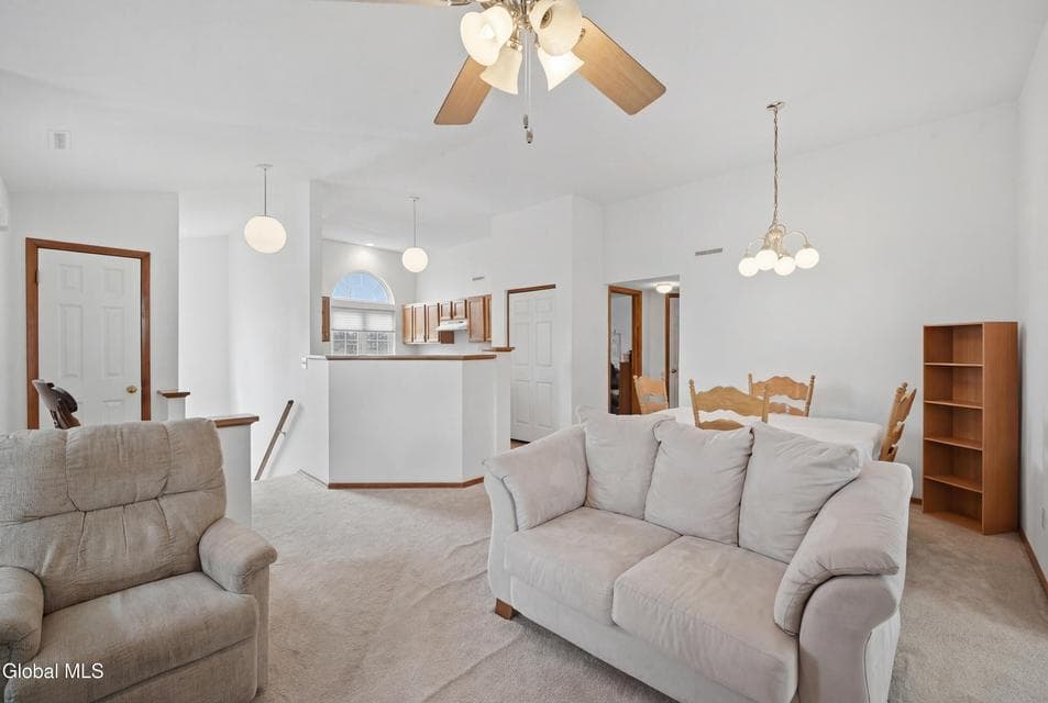 824 Ridge Circle, photo 5