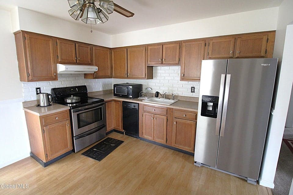 9 Hudson Avenue, photo 3