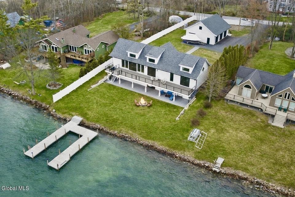 21 Mossy Point Road, Ticonderoga, NY 12883