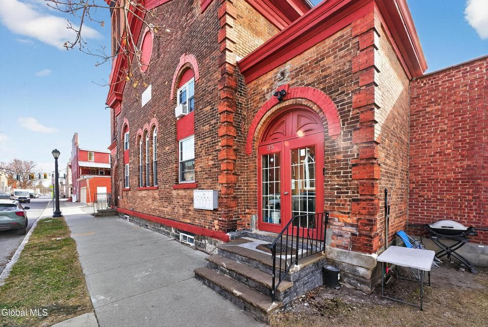 33-35 Third Street, photo 2