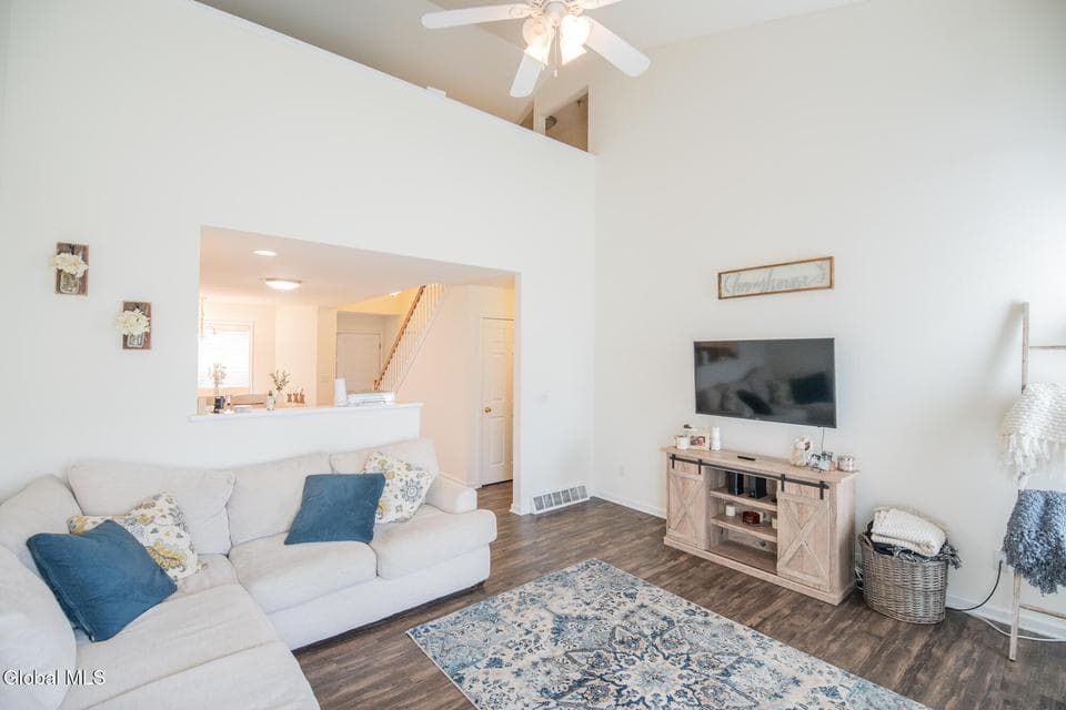 70B Fellows Road, photo 3