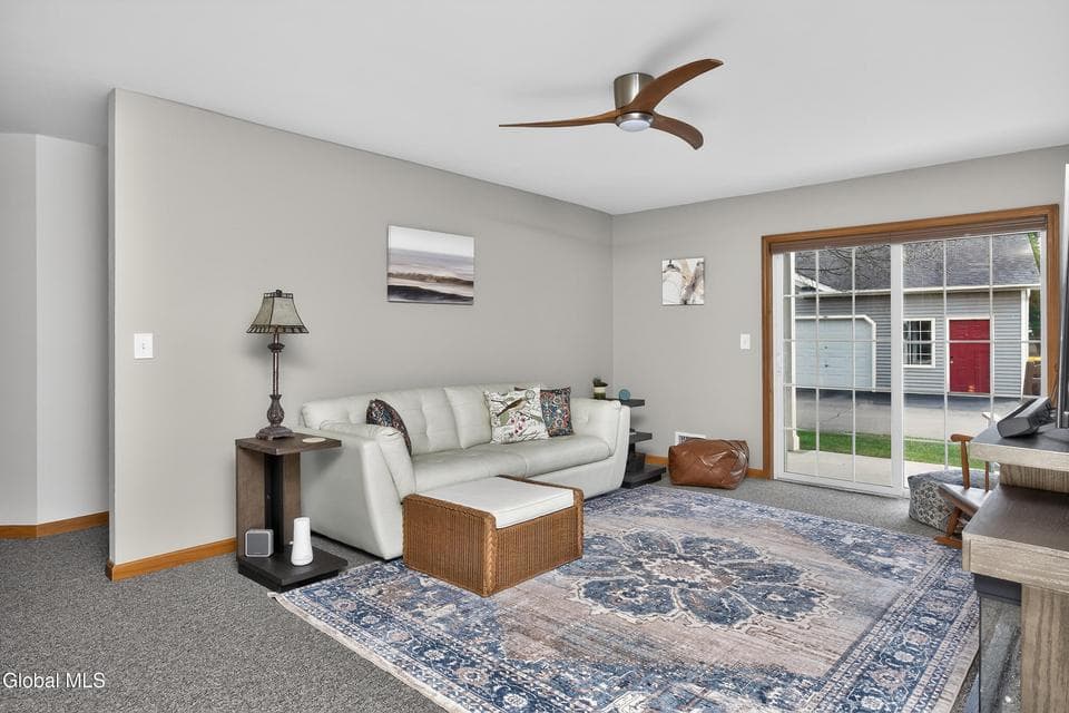 102 Evergreen Place, Rensselaer, NY, photo 4