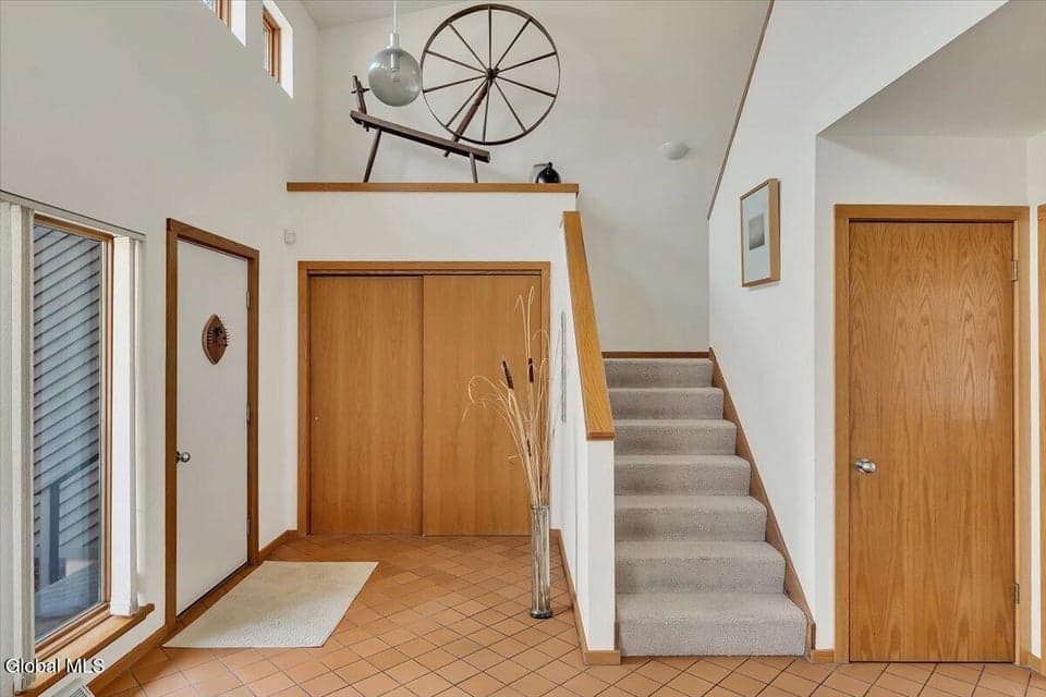 212 Mannix Road, photo 3
