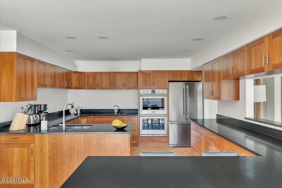 212 Mannix Road, photo 5