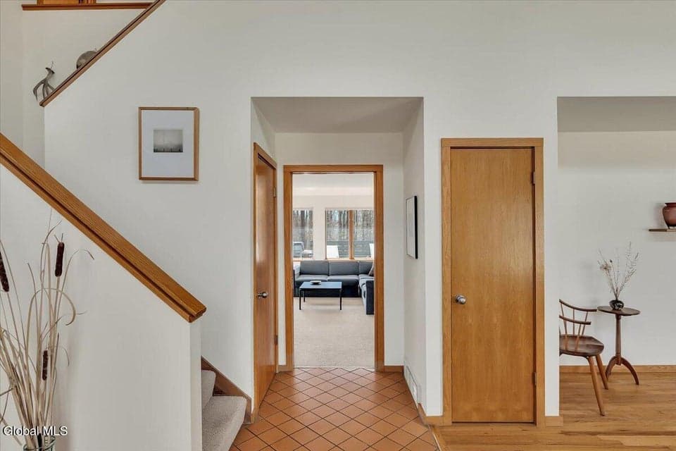 212 Mannix Road, photo 4