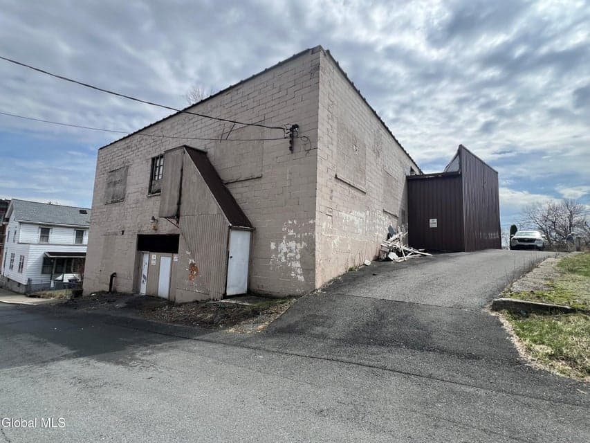 71 Columbia Street, photo 3