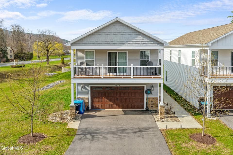 115 Marjorie Lane, photo 1