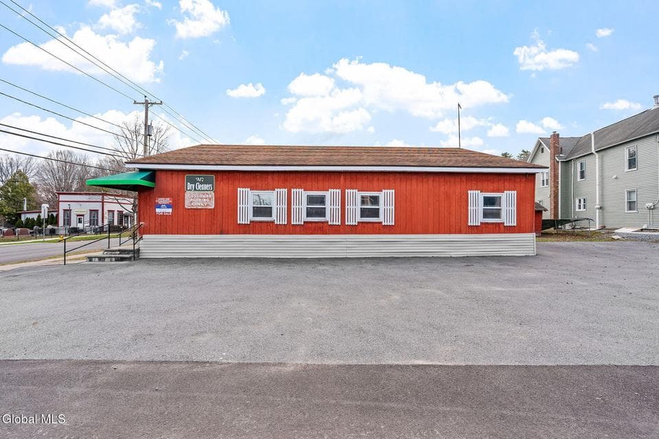 48 Lincoln Avenue, photo 3