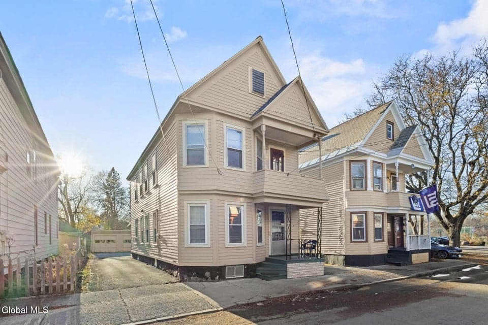 19 Ingersoll Avenue, photo 2