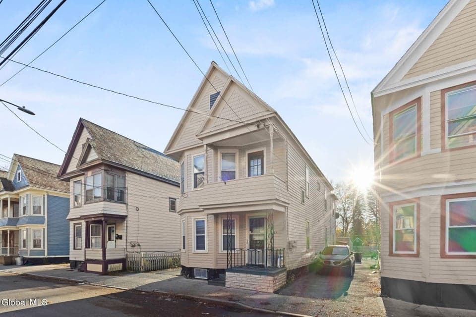 19 Ingersoll Avenue, photo 3