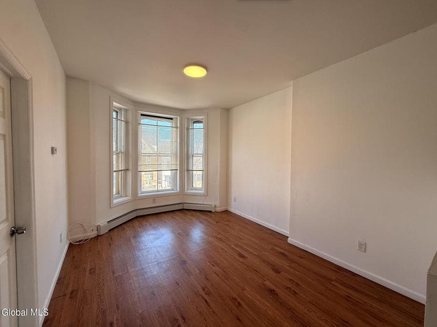 372 Clinton Avenue, photo 5