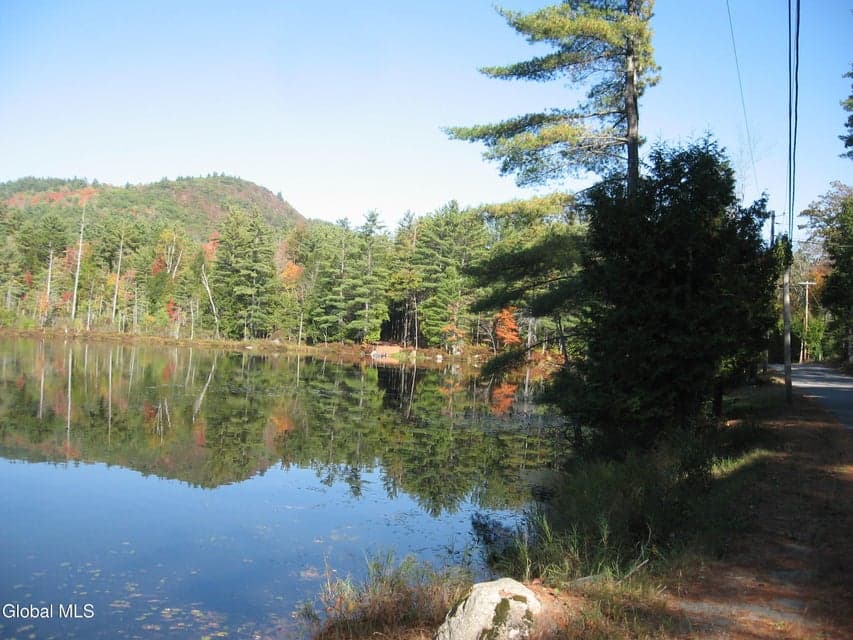 386 Beaver Pond Road, photo 2