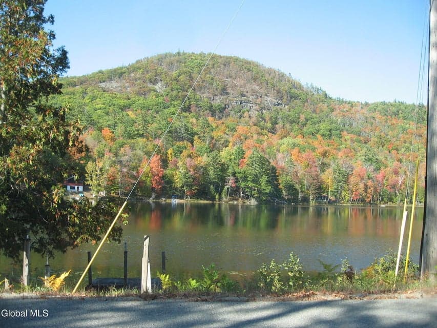 386 Beaver Pond Road, photo 3