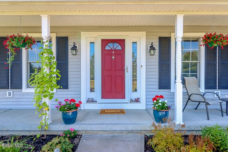 144 Blossom Lane, photo 3