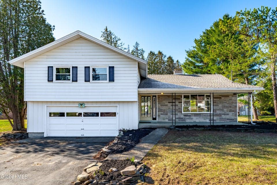 11 Green Acres Lane, photo 1