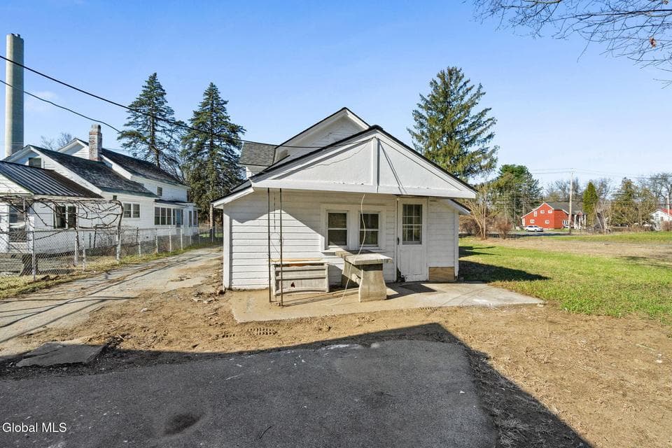 76 River Street, photo 4