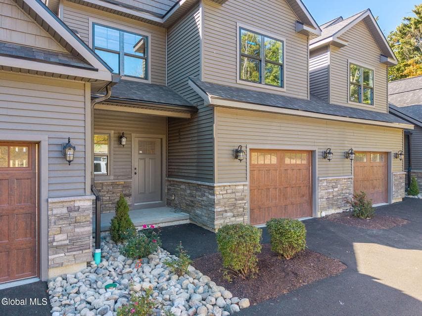 24 Hill Crest Lane, photo 2