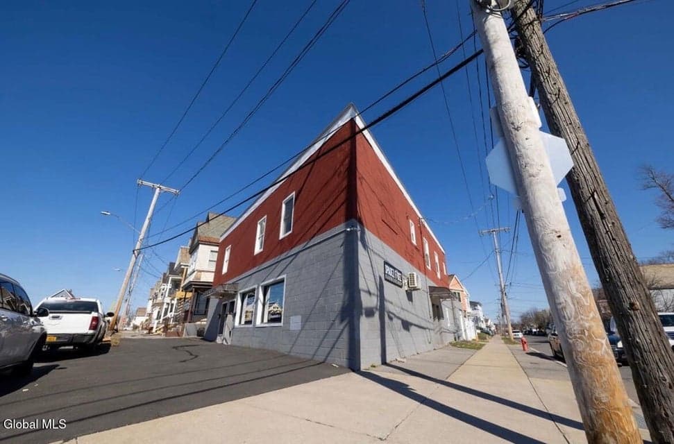 1115 McClyman Street, photo 2