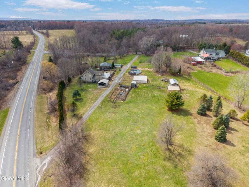 1826 Amsterdam Road, Ballston, NY, photo 2