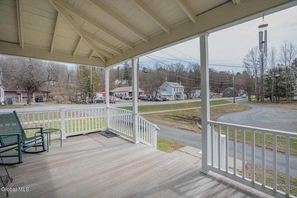 123 S Main Street, photo 4