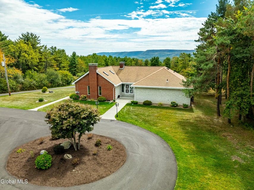 364 Settles Hill Road, photo 1