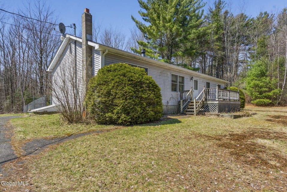 70 Kussler Way, Grafton, NY, photo 2