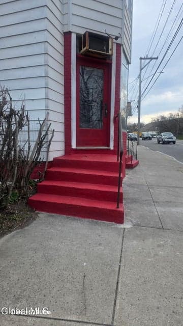 603 Nott Street, photo 2