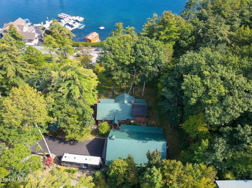 7955 Lake Shore Drive, photo 5