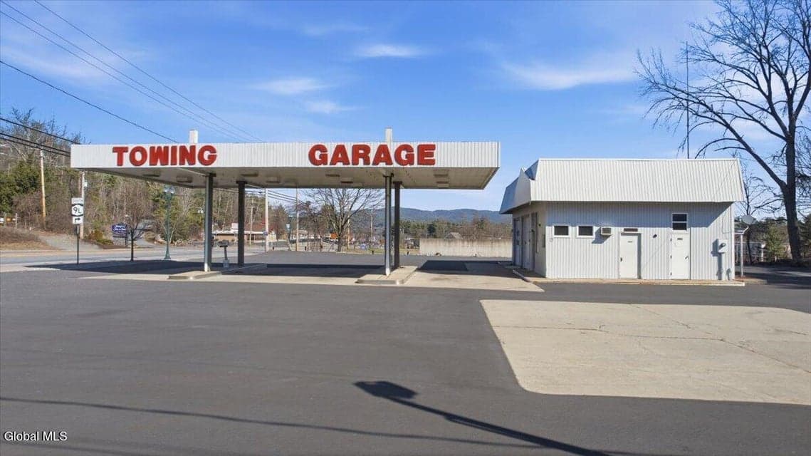 2124 US-9, Lake George, NY 12845