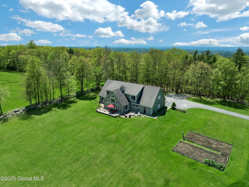 116 High Meadow Road, photo 2