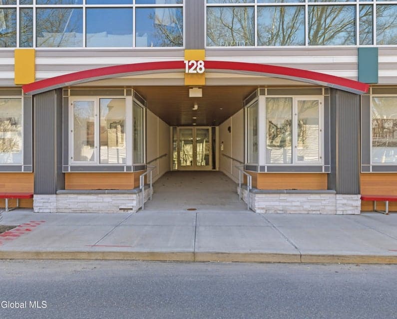 128 Henry Street, photo 3
