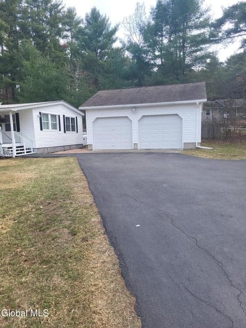 16 Towner Road, Lake Luzerne, NY, photo 3