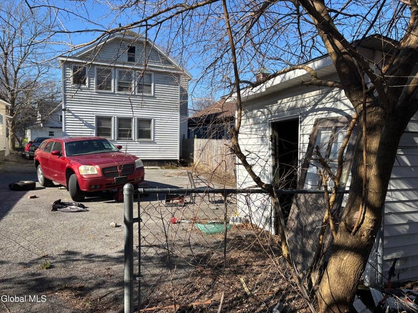 0.15 acres · Duplex, photo 2