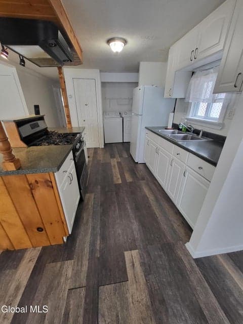 16 Towner Road, Lake Luzerne, NY, photo 4